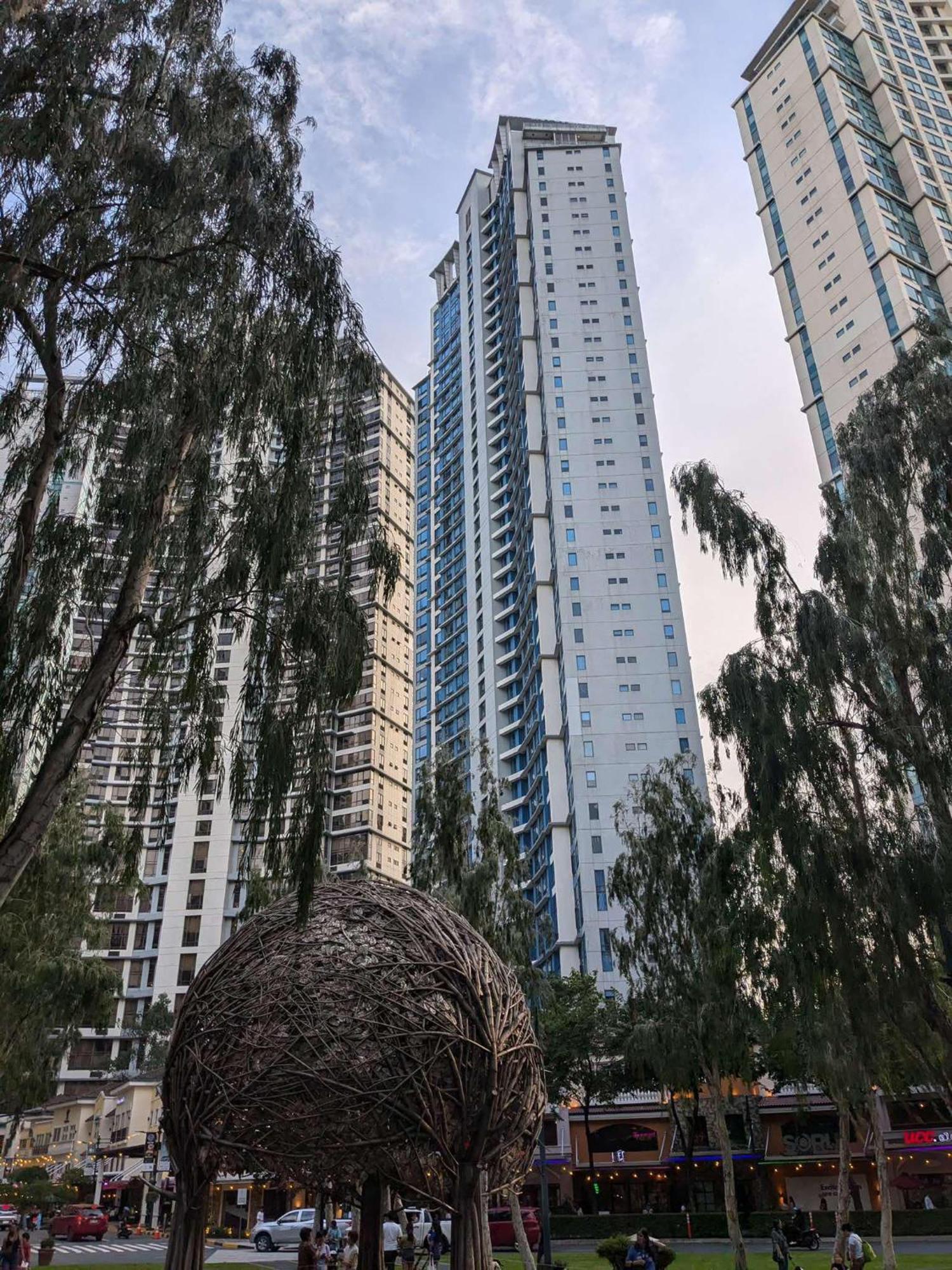 Bellagio One Bedrroom Bgc Burgos Circle By Christine Suites Ph Taguig Zewnętrze zdjęcie